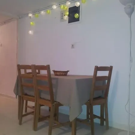 Daire Spacious Family Garden *