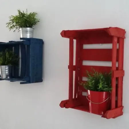 Spacious Family Garden Apartment