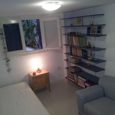 Spacious Family Garden *