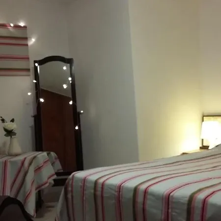 Spacious Family Garden Apartment Loutráki