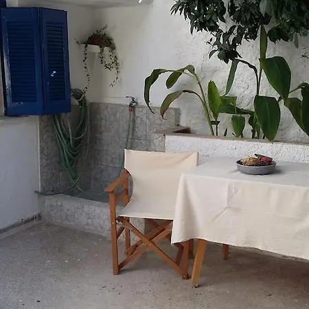 Daire Spacious Family Garden Loutráki
