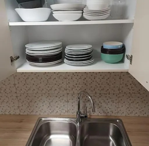 Spacious Family Garden * Loutráki