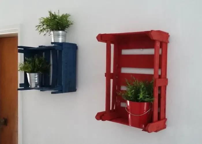 Spacious Family Garden Apartment