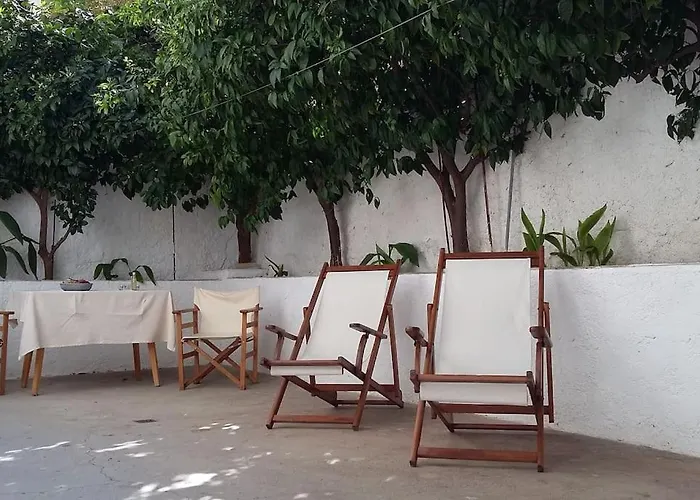 Spacious Family Garden *