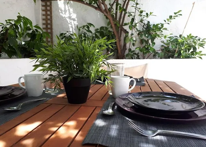 Spacious Family Garden * Lutráki